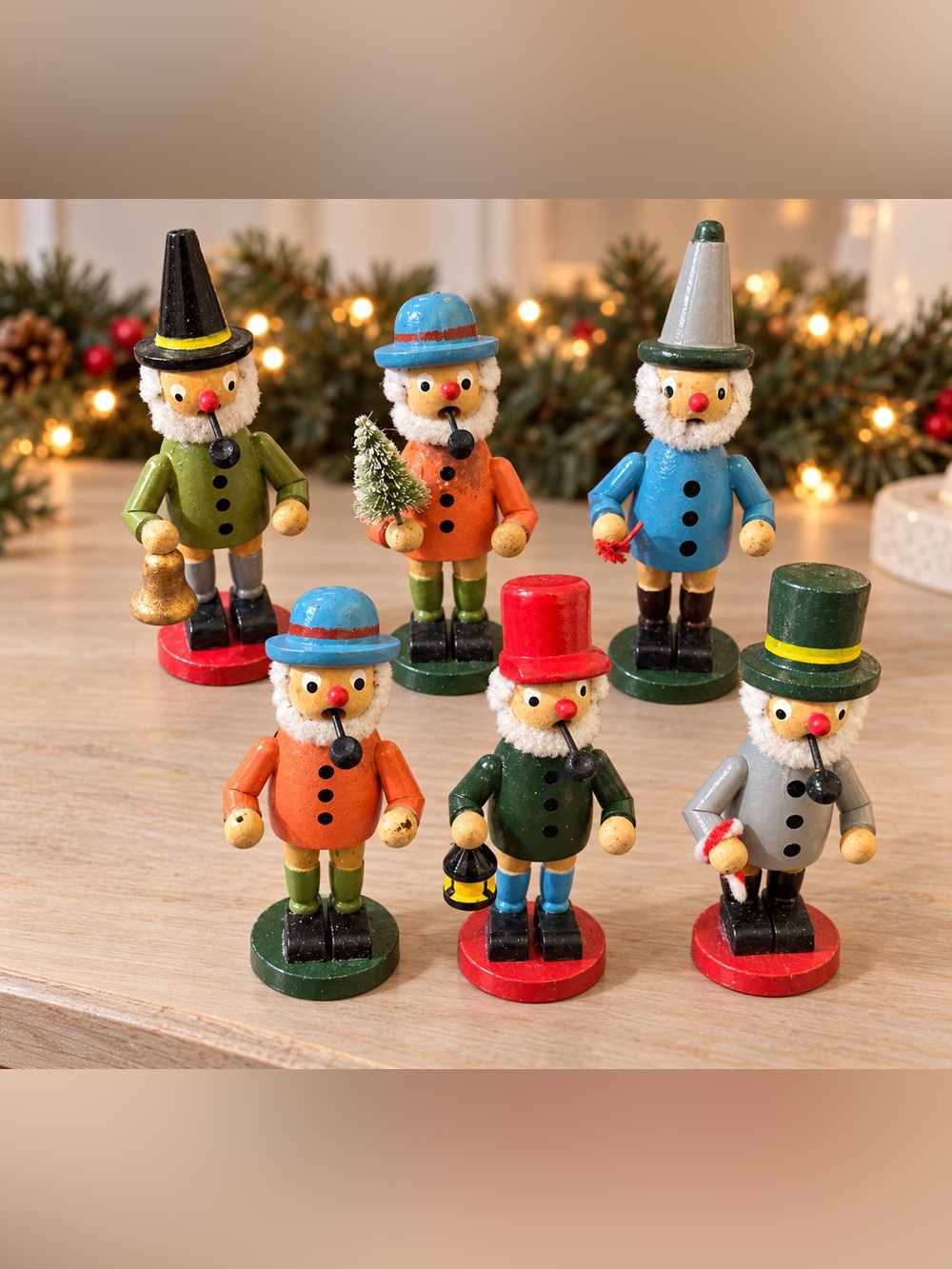 Wooden Christmas Smoker-Style Figurines